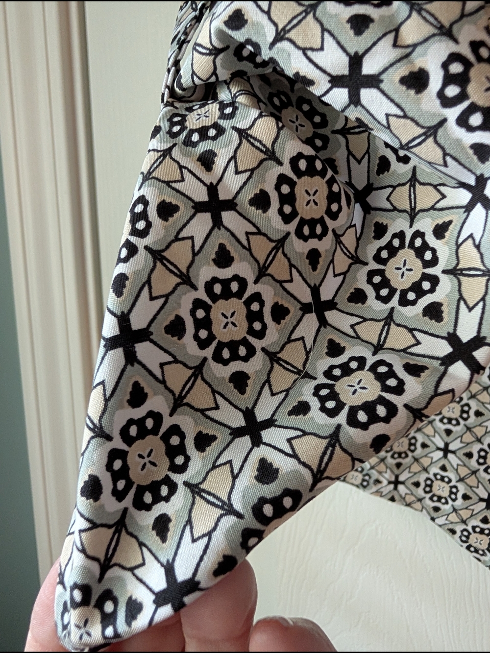 Notations Button-Front Top - Picture 7 of 13
